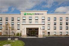 Holiday Inn Express Hotel & Suites Malone