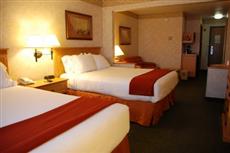 Holiday Inn Express Raton