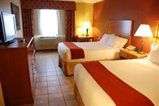 Holiday Inn Express Raton