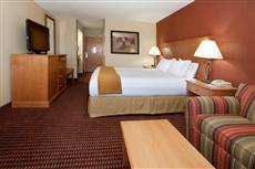 Holiday Inn Express Raton