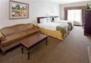 Holiday Inn Express & Suites - The Hunt Lodge