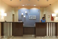 Holiday Inn Express Hotel & Suites Winona North