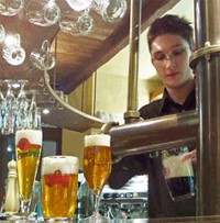 В Чешских пивных недоливают пива